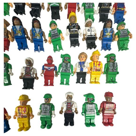 Make-It Blocks Mini Figures Super Heroes Pirates Firefighters Military Lot of 69 - Picture 7 of 7